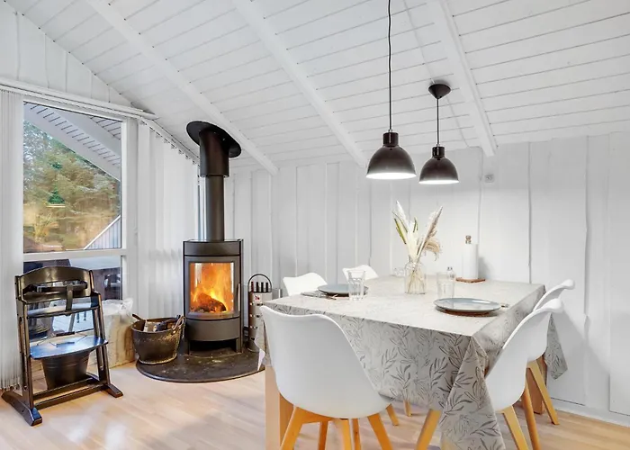 Feriehus Three-bedroom In