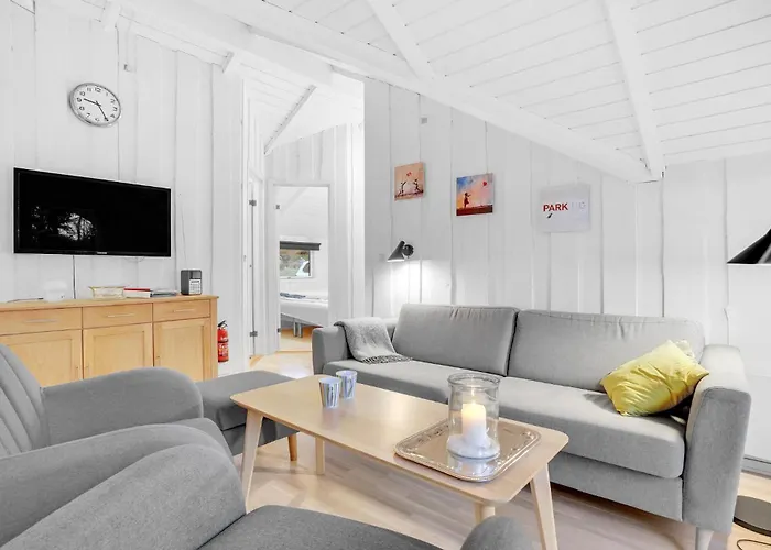 בית נופש Three-bedroom In *