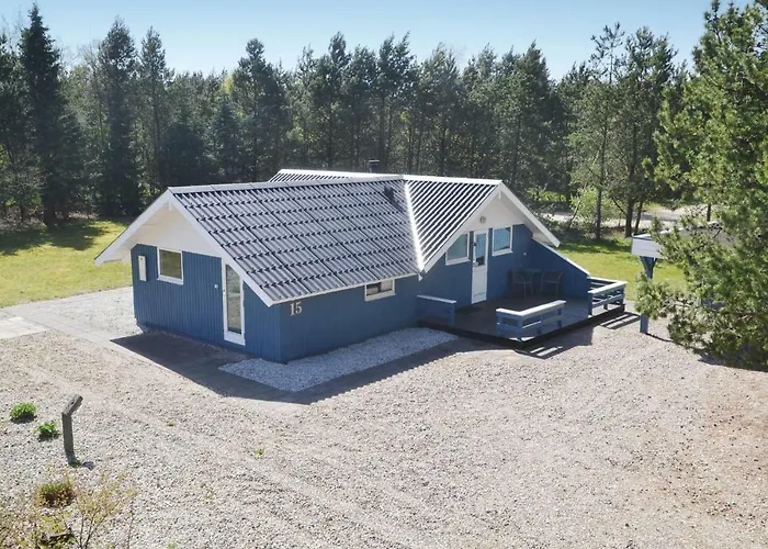 Three-bedroom In Oksbøl